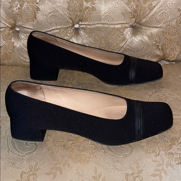 Salvatore Ferragamo Logo Block Fabric Heels 10 - Picture 4 of 9